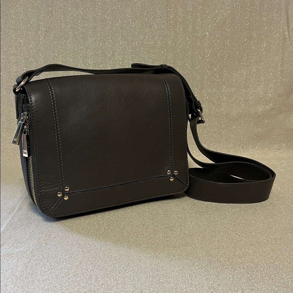 ♠️ Mercer and Madison Expandable Crossbody Bag, Gray Leather